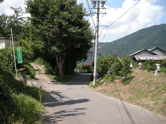 集落の辻.jpg